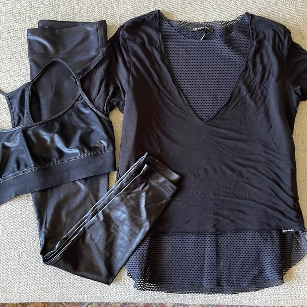 Koral Outfit